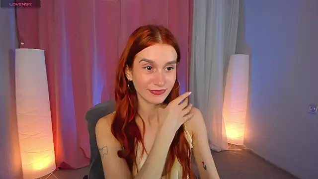 Snapshot of Sally_Biscuit chatting on 02/01/25, 10:37 Sally Biscuit online show from 02/01/25, 10:37