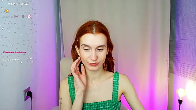 Snapshot of Sally_Biscuit chatting on 02/08/25, 10:39 Sally Biscuit online show from 02/08/25, 10:39
