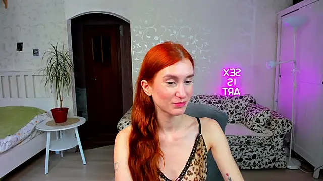 Snapshot of Sally_Biscuit chatting on 09/11/25, 12:05 Sally Biscuit online show from 09/11/25, 12:05