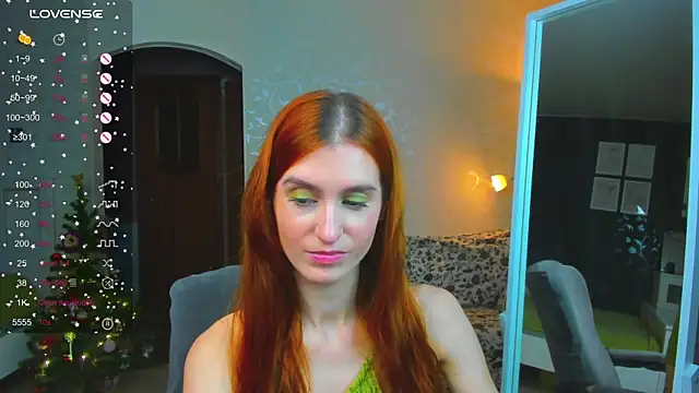 Snapshot of Sally_Biscuit chatting on 12/15/25, 12:31 Sally Biscuit online show from 12/15/25, 12:31