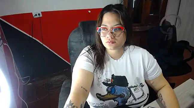 Snapshot of SharaPatinson chatting on 02/26/25, 10:53 SharaPatinson online show from 02/26/25, 10:53