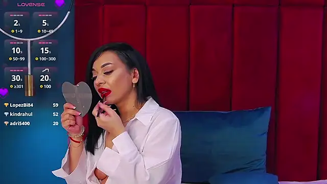 MadyLuxxx online show from 03/08/25, 11:49