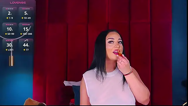 MadyLuxxx online show from 01/15/26, 07:39