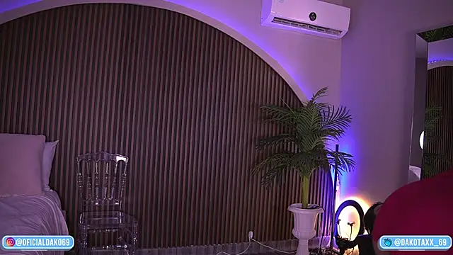 Dakota Lee online show from 10/24/25, 03:03