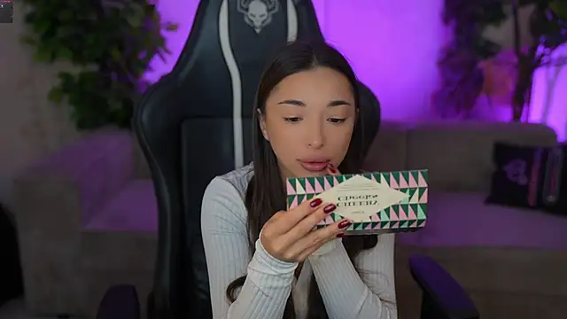 Snapshot of Jasmine_Flow chatting on 11/15/25, 08:11 Jasmine Flow online show from 11/15/25, 08:11