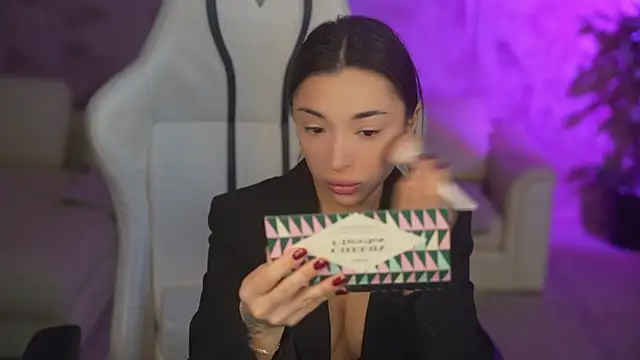 Snapshot of Jasmine_Flow chatting on 11/17/25, 08:20 Jasmine Flow online show from 11/17/25, 08:20