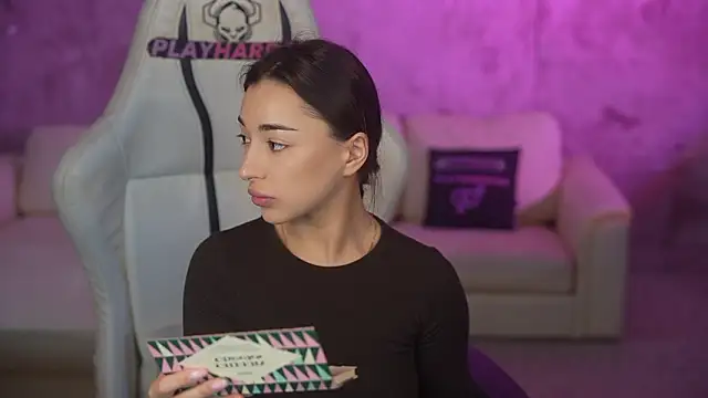 Jasmine Flow online show from 02/25/26, 08:13