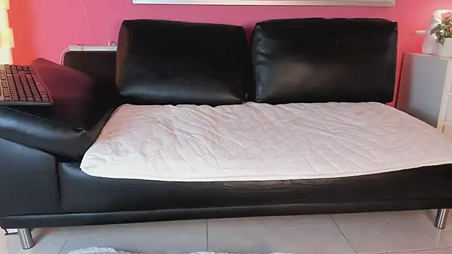 Tiffanysurez  online show from 03/11/25, 02:07