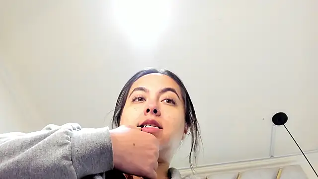 nalalye cruzz  online show from 03/16/25, 02:43