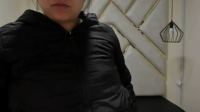 nalalye cruzz  online show from 03/20/25, 03:02