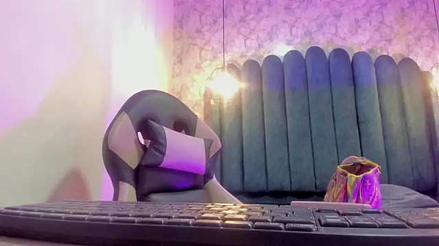 nalalye cruzz  online show from 09/09/25, 03:17