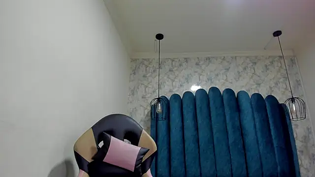 nalalye cruzz  online show from 09/13/25, 03:06