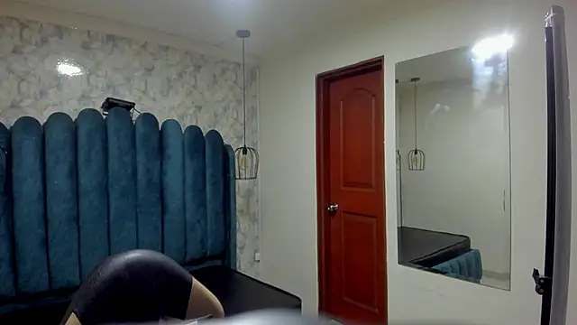 nalalye cruzz  online show from 11/22/25, 03:38