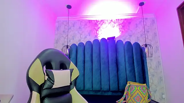 nalalye cruzz  online show from 01/09/26, 02:58