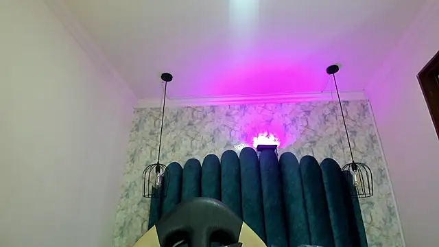 nalalye cruzz  online show from 02/19/26, 02:29