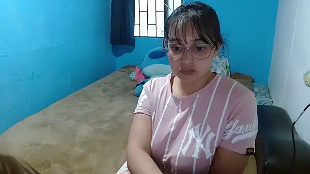 clarisse69 online show from 12/17/24, 10:22