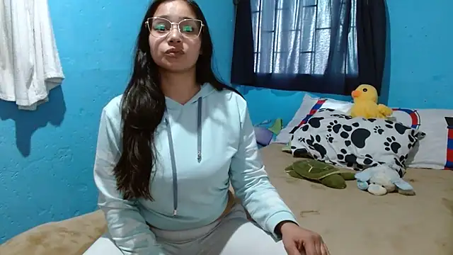 clarisse69 online show from 02/03/25, 09:07