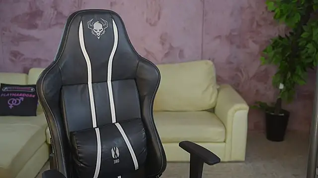 Snapshot of Anabelka054 chatting on 11/03/25, 04:30 Anabelka054 online show from 11/03/25, 04:30