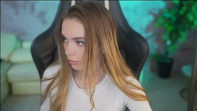 Snapshot of Anabelka054 chatting on 11/28/25, 11:35 Anabelka054 online show from 11/28/25, 11:35