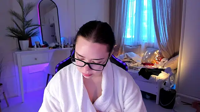 VixenMia online show from 02/25/25, 03:42