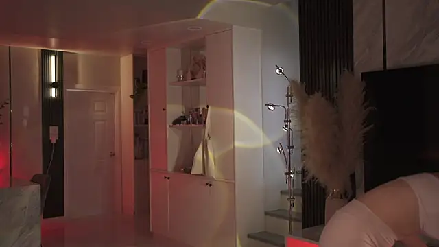 VixenMia online show from 04/15/26, 04:08