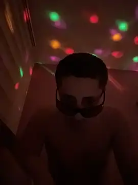 Snapshot of WhiteeMen chatting on 11/16/25, 09:31 WhiteeMen online show from 11/16/25, 09:31