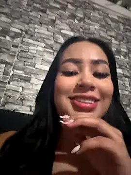 Luisa Fernandaa online show from 10/19/25, 01:06