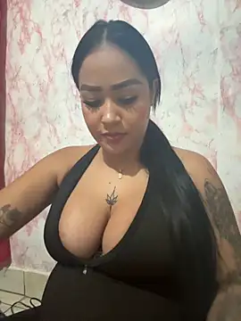 Luisa Fernandaa online show from 11/02/25, 12:57