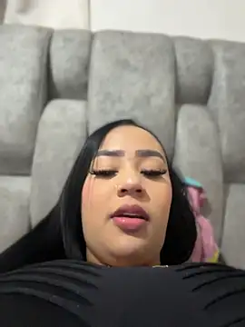 Snapshot of Luisa_Fernandaa chatting on 05/14/26, 02:51 Luisa Fernandaa online show from 05/14/26, 02:51