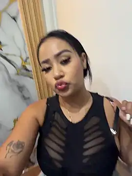 Snapshot of Luisa_Fernandaa chatting on 05/21/26, 11:23 Luisa Fernandaa online show from 05/21/26, 11:23
