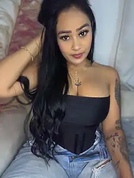 Snapshot of Luisa_Fernandaa chatting on 05/29/26, 03:15 Luisa Fernandaa online show from 05/29/26, 03:15