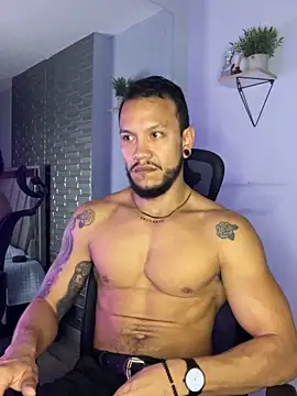 ARON TAYLER01 online show from 10/29/25, 10:39