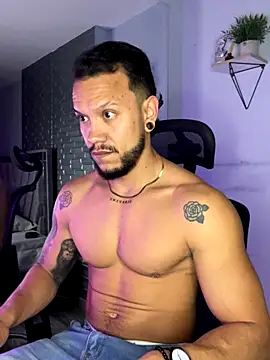 ARON TAYLER01 online show from 11/18/25, 10:31