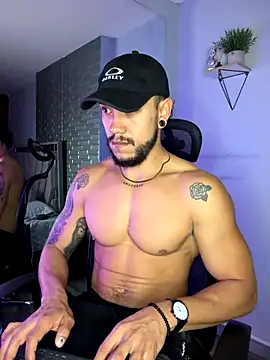 ARON TAYLER01 online show from 11/28/25, 10:29