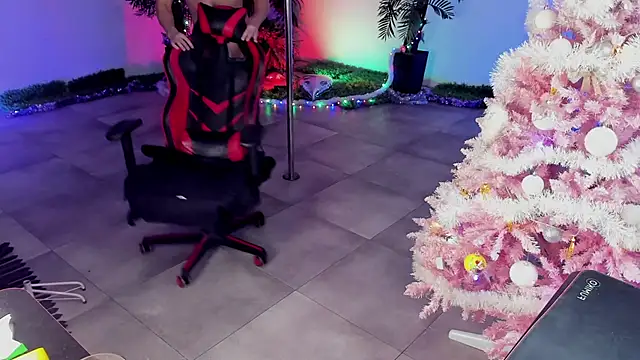 Snapshot of dirty-boss chatting on 12/22/24, 07:31 dirty-boss online show from 12/22/24, 07:31