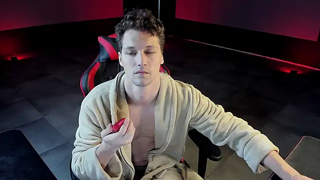 Snapshot of dirty-boss chatting on 02/23/25, 05:45 dirty-boss online show from 02/23/25, 05:45