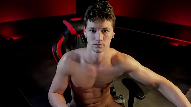 Snapshot of dirty-boss chatting on 03/05/25, 05:08 dirty-boss online show from 03/05/25, 05:08