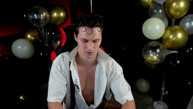 Snapshot of dirty-boss chatting on 10/05/25, 09:13 dirty-boss online show from 10/05/25, 09:13