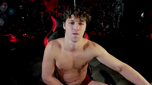 Snapshot of dirty-boss chatting on 11/26/25, 04:08 dirty-boss online show from 11/26/25, 04:08