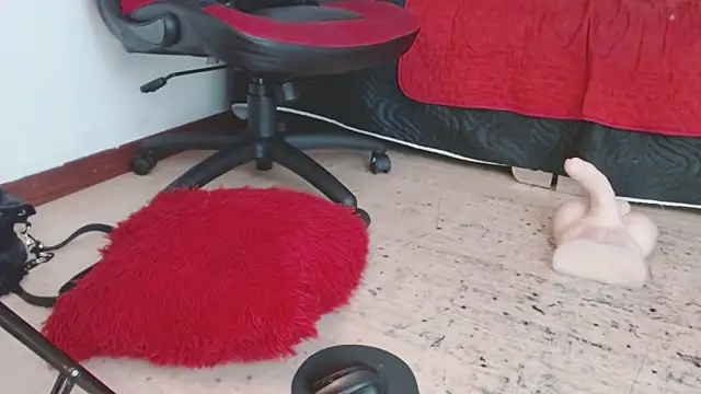 Snapshot of misslombana chatting on 02/22/25, 04:51 misslombana online show from 02/22/25, 04:51