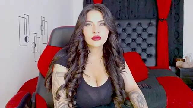 Snapshot of misslombana chatting on 11/28/25, 05:54 misslombana online show from 11/28/25, 05:54