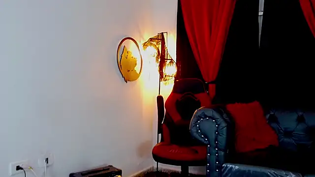 Snapshot of misslombana chatting on 05/29/26, 05:38 misslombana online show from 05/29/26, 05:38