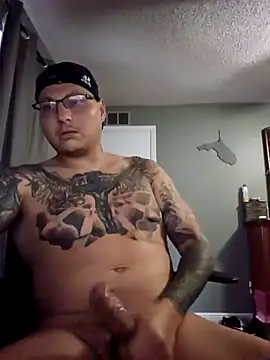 Snapshot of MrBiggBallz chatting on 12/15/24, 09:42 MrBiggBallz online show from 12/15/24, 09:42