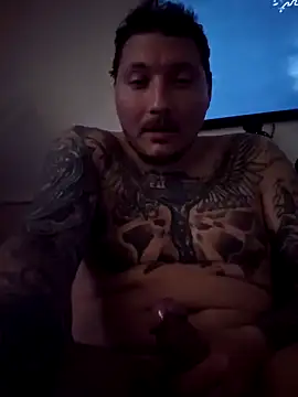 Snapshot of MrBiggBallz chatting on 01/28/25, 05:14 MrBiggBallz online show from 01/28/25, 05:14