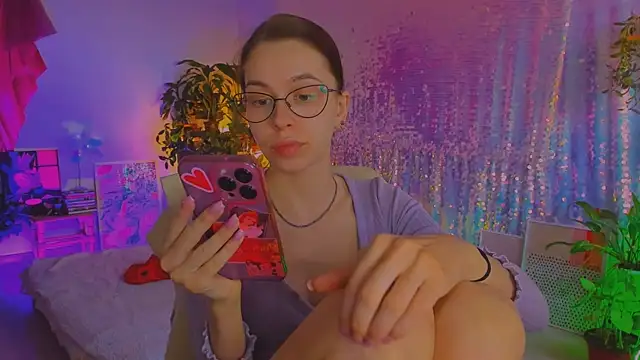 poli   online show from 04/14/26, 04:24