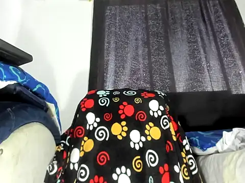 Snapshot of hathor01_ chatting on 07/08/26, 12:42 hathor01 online show from 07/08/26, 12:42