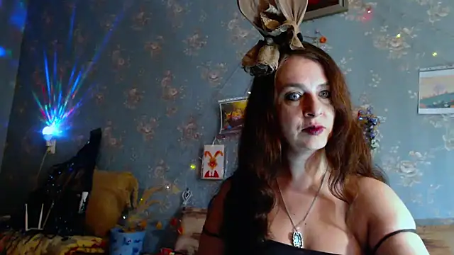 VanezaSmith online show from 04/07/26, 07:53