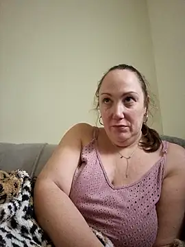 Snapshot of Wisie_Cutie chatting on 12/29/24, 02:21 Wisie Cutie online show from 12/29/24, 02:21