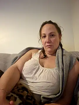 Snapshot of Wisie_Cutie chatting on 12/30/24, 05:44 Wisie Cutie online show from 12/30/24, 05:44