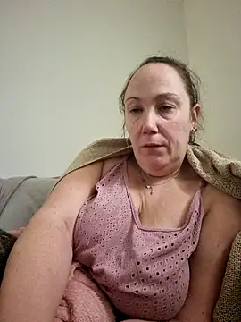 Snapshot of Wisie_Cutie chatting on 01/12/25, 03:03 Wisie Cutie online show from 01/12/25, 03:03